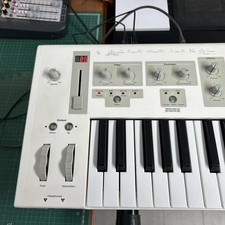 Emu Longboard 61 Key , 128 Note Poly, Velocity & Aftertouch Keybd, Case & Manual