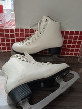 Belati Figure Ice Skates John