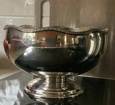 WALKER & HALL SHEFFIELD EPomB.M EPBM 12693 52 Bowl Punch Fruit Silver Tone Decor