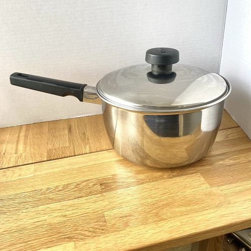 Meyer stainless steel saucepan - stainless,