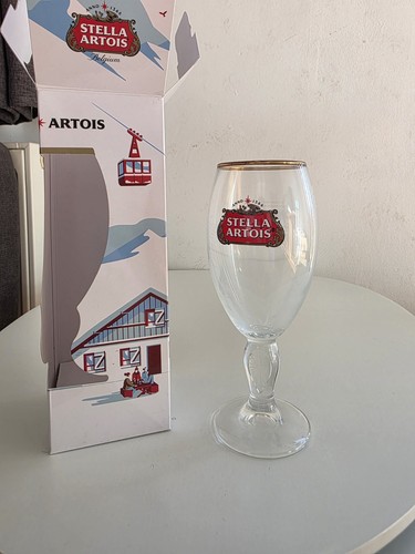 Stella half pint glass