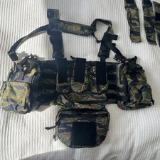 Platatac Peacekeeper Mk5 Tiger cam chest rig and 2 flask pouches