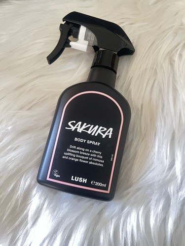 Lush sakura body - spray, 200ml