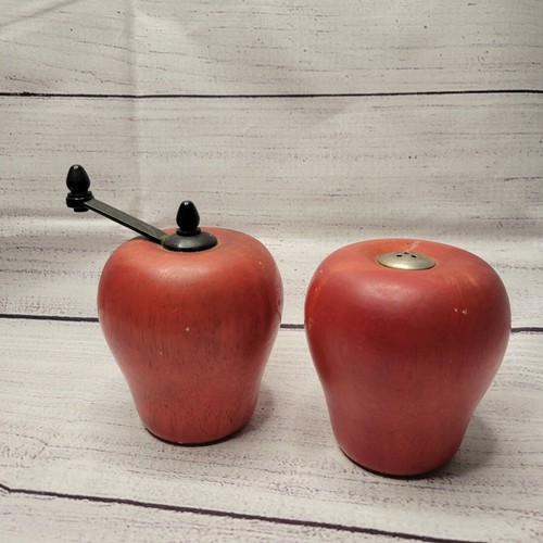 Vintage wooden apple salt&