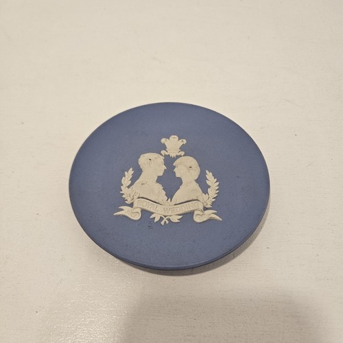 Wedgwood jasperware plate - jasperware, 4"