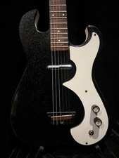 Silvertone 1448 w/hard case