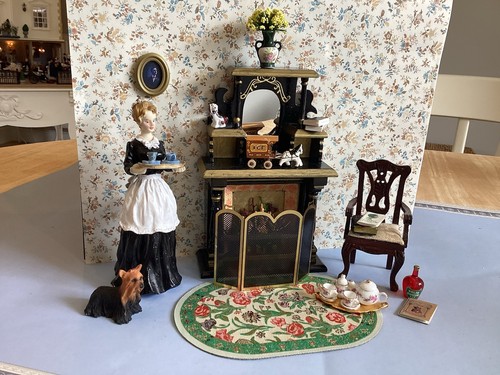 Dolls house scale - house,