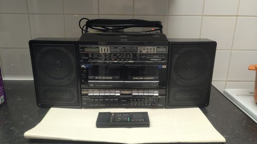 Jvc v1j portable boombox - pc-v1j, cd
