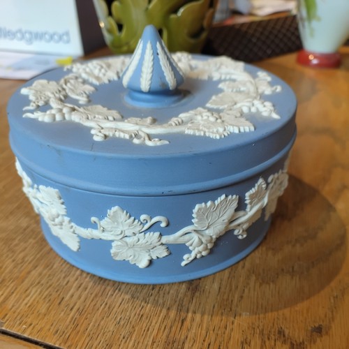 Large wedgwood jasperware - large,