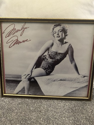 Framed marilyn monroe black - monroe,