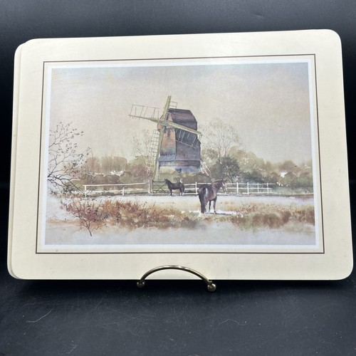 Vintage table mats with - table,