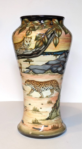 Moorcroft shamwari vase sian - shamwari,