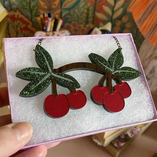 Leopard print bee red green - leopard,