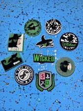 10x Wicked croc charms In A