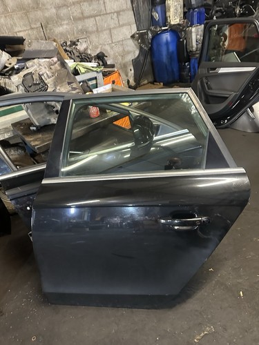 Audi left rear door pasager - audi,