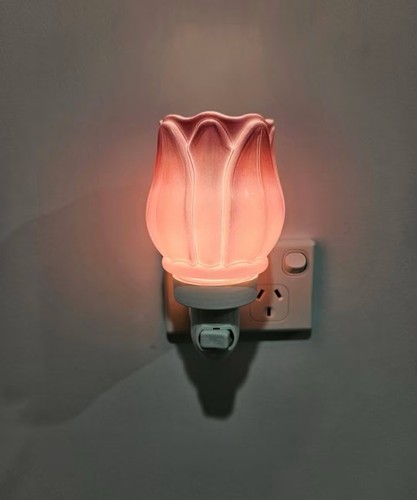 Scentsy prismatic petal - scentsy,