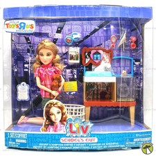 Liv School's Out Hayden & Adoption Center Doll 2010 Spin Master #87857