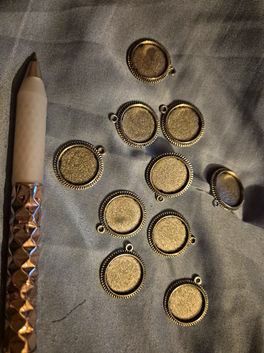 10x silver metal - round, pendant