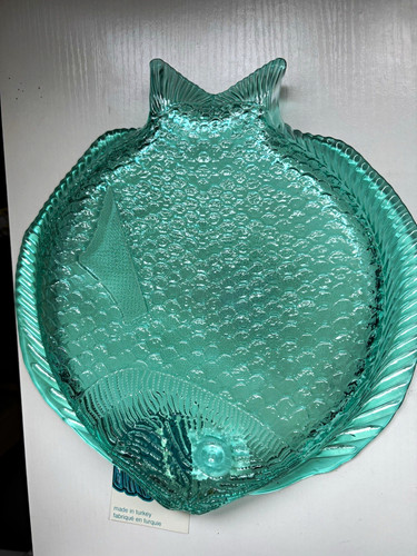 Green glossy glass fish - green, fish-shaped