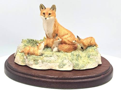 Border fine arts figurine - border,