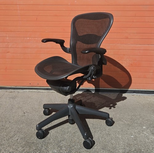 Genuine herman miller aeron - genuine,