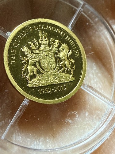 Gold 585 queen - (14ct), gold.585