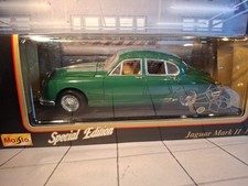 Maisto Jaguar Mk2 Green 1/18