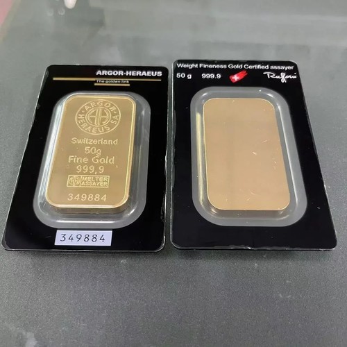 Gold plated swan - gold,