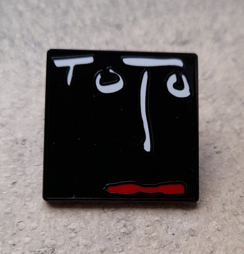 Toto metal enamel pin badge - metal,