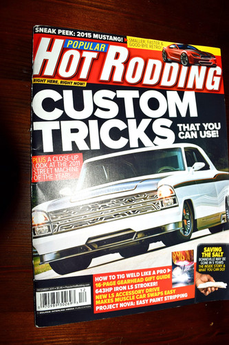 Popular hot rodding magazine - rodding,
