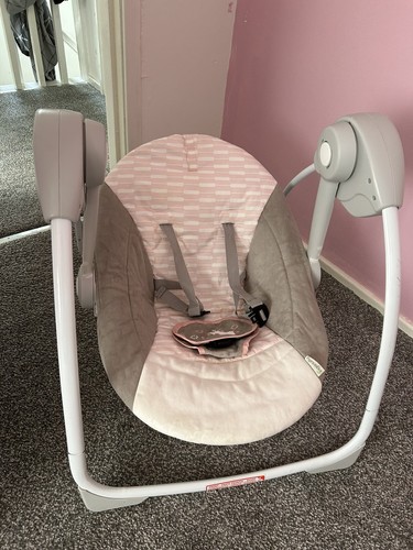 Self swinging baby swinger - self,