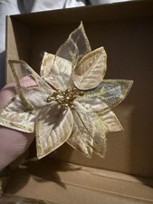 16 Piece Glittery Artificial