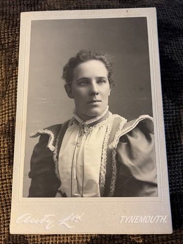 Victorian cabinet card - victorian, photo