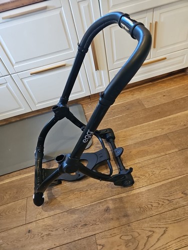 Egg chassis frame - egg, black