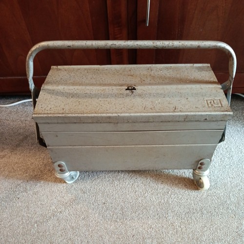Metal cantilever tool box - tool, with
