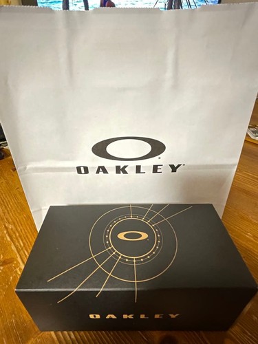 Oakley subzero sub - re,
