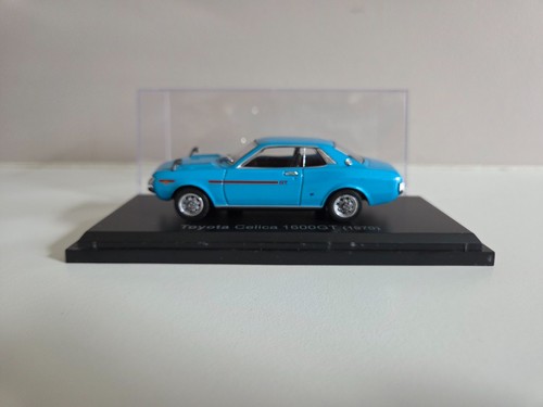 Hachette norev toyota - hachette,