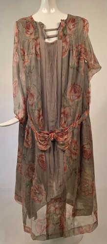 Fluttering 1920 rose print - fluttering,