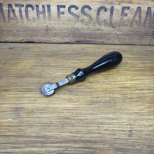 Vintage leather working stitch - working,