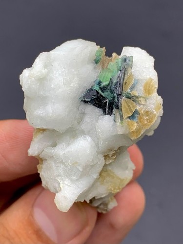 Amazing natural blue - natural,