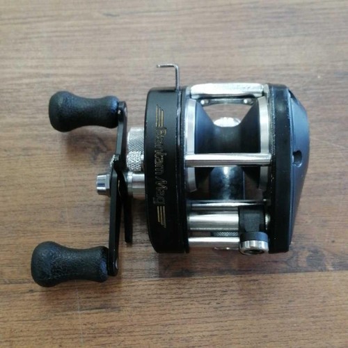 Shimano baitcasting reel - shimano,