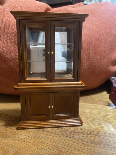 Scale miniature - 1:12,
