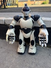 Mini Robosapien V2 Robot