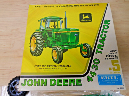 Ertl john deere scale - 1/25,
