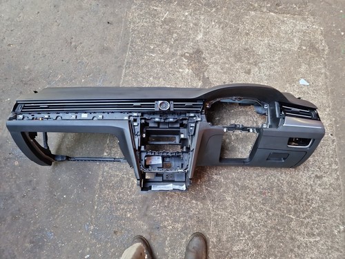 Passat dashboard line 2 - r,