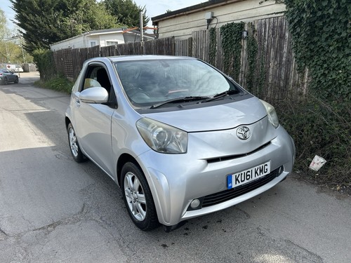 Toyota iq2 2011 - toyota,