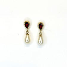 9 ct Gold Garnet & Pearl Pear