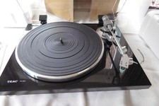 TEAC N300 Turntable with audio