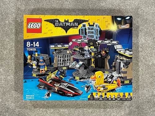 Lego set 70909 - lego, batcave