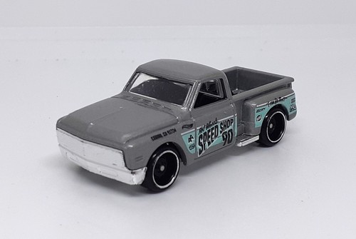 Hot wheels custom chevy - hot,